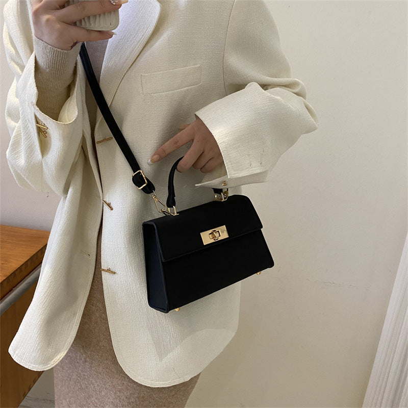 Fashionable Western Style Portable Crossbody Bag